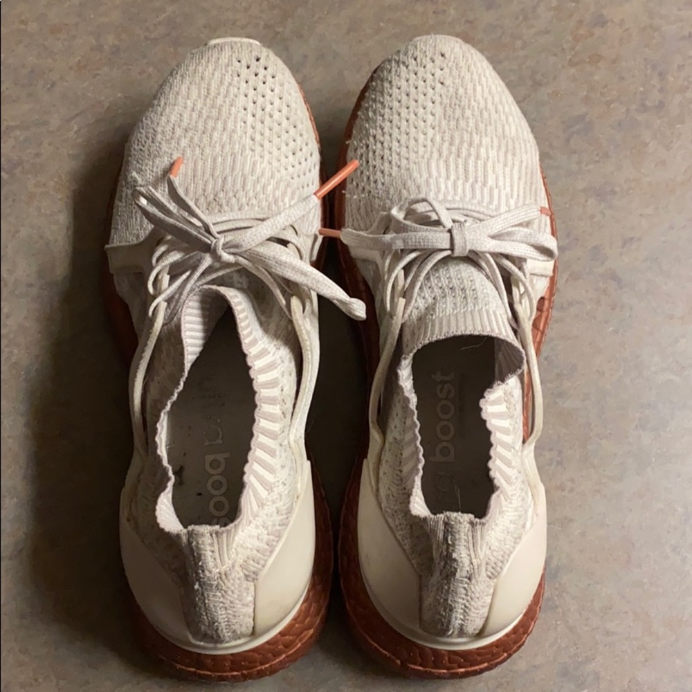 Size 9 Adidas Ultra Boost